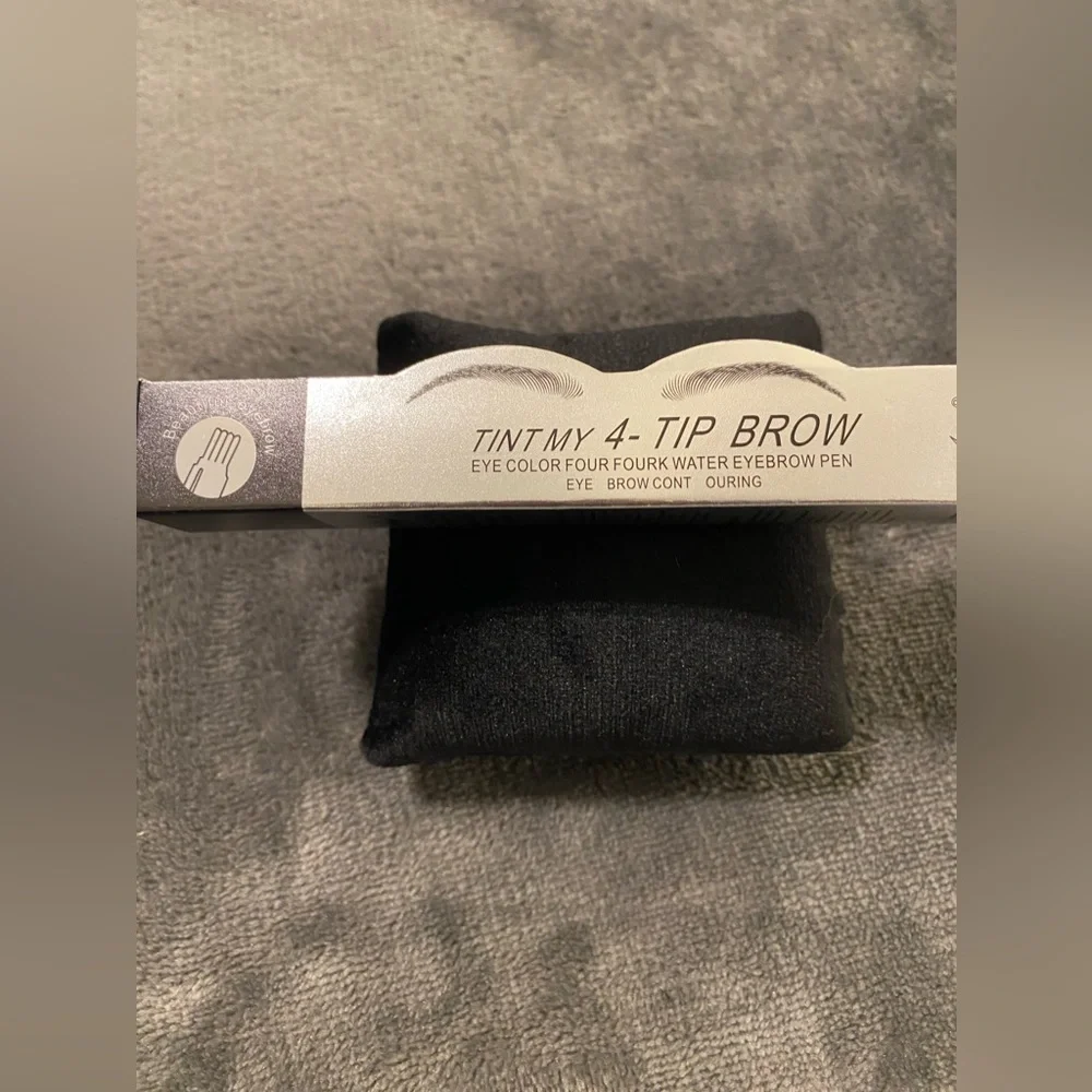4 Tip Split Eyebrow Pencil for Simulated Natural Brows